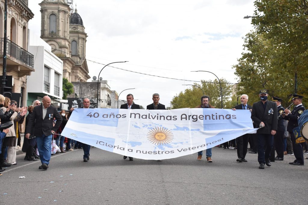 TAL COMO LAS MALVINAS FUERON SON Y SERÁN ARGENTINAS LOS VETERANOS